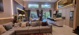 Jual Rumah Mewah Area Giriloka , BSD.