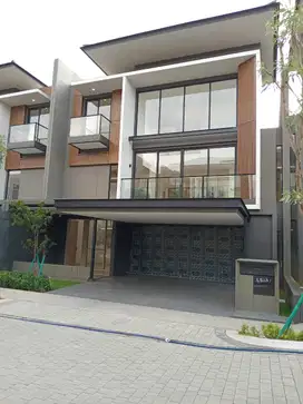 Dijual rumah mewah cluster Laurel navapark
