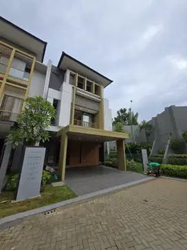 DIJUAL RUMAH MEWAH 3 LANTAI ELYON BY EONNA BSD CITY SEBERANG EASTVARA