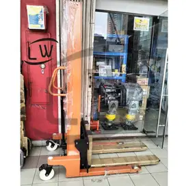 HANDLIFT/FORKLIFT MANUAL HAND STACKER CARLIFT 2 TON TINGGI 2 METER