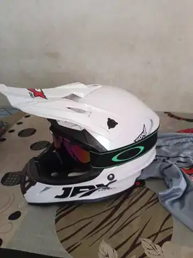 jpx cross putih