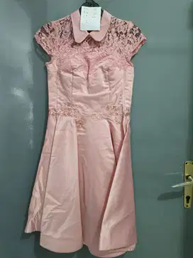 dress pendek pink