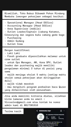 Staff Toko Bubur Dibawah Pohon Rindang Bandung
