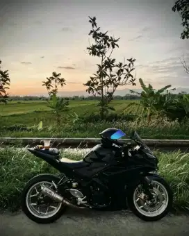 Motor yamaha r25