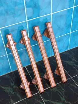 Handle pintu dari kayu