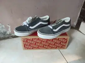 Vans old skool anak (BNIB)