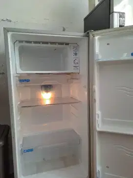 Kulkas Sharp 1 pintu