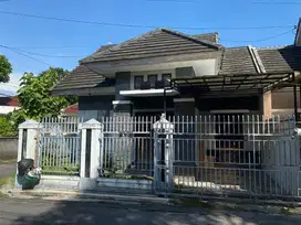 SEWA KONTRAKAN RUMAH JOGJA YOGYA 3 KAMAR
