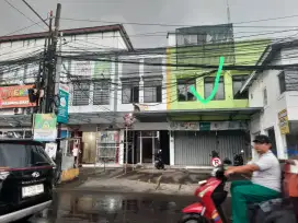 Disewakan Ruko di Galaxy strategis, di jalan besar. Bekasi Selatan.