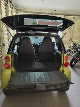 Jual mobil smart ForTwo mhd mobil terawat km redah