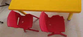 Kursi anak warna merah