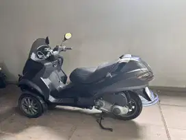 Piagio vespa Mp3 250