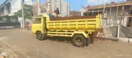 Jasa angkut dump truk