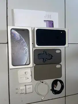 FOR SALE IPHONE XR HITAM 64% ex inter