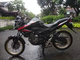 Motor aman ssnkomplit kunci masih 2 velek ori ada pajak idup kaleng 28