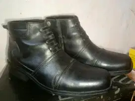 Sepatu PDL size 42 seleting