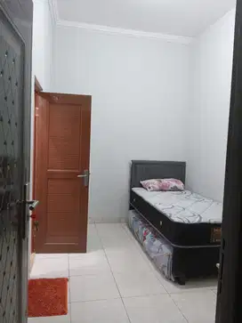 Kamar kos Dekat Kampus UPN Limo dan UPN Pondok Labu