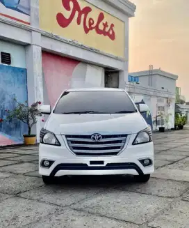 Toyota Innova 2.0 V AT Bensin 2013