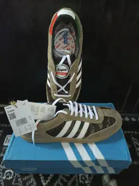 sepatu adidas vespa 43