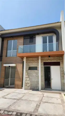 Dijual Rumah 2 lantai berlokasi di Greenland (ME)