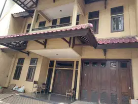TURUN HARGA,Dijual RUMAH di jl RAYA NGAGEL