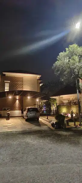 Di Jual Rumah Mewah Paviliun Style Delatinos BSD