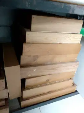 DIJUAL KOTAK/NAMPAN SESERAHAN