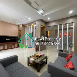 DIJUAL VILLA KOMP CEMARA ASRI JLN RAJAWALI