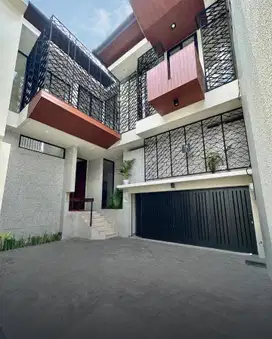 Rumah Kemang Dijual. Townhouse - Brand New - NEGO