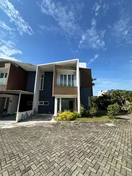 Rumah Sudut Di Komplek Habitat