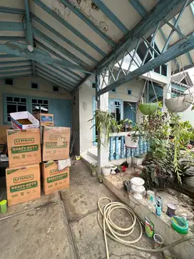 Dijual rumah lt.150m di Villa Melati Mas hg 1,8 M