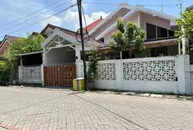 Jual Rumah Cantik Semi Furnished Gayungan under 2 M