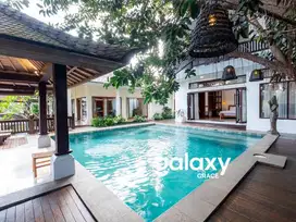VILLA TROPIS MODERN DI PANTAI BERAWA BADUNG, BALI