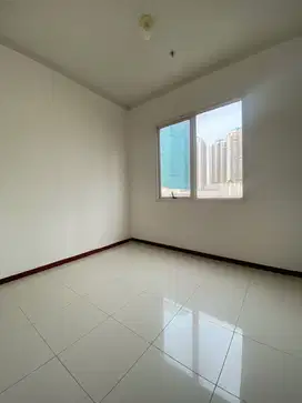Disewakan tipe 2br unfurnish apartment royal mediterania garden res