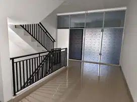 DIJUAL RUKO 3Lt di MANGLID, KEC MARGAHAYU, KAB BANDUNG