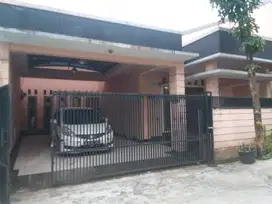 Rumah Bagus 2 Lt. Komplek Jatibening Permai, Bekasi