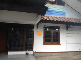 DISEWAKAN RUMAH DI BATUNUNGGAL PERMAI BANDUNG