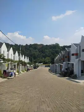 Rumah disewakan Tahunan Greenland Forest Hill Bogor