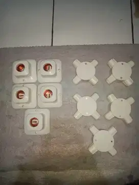 fitting lampu kotak dan kerapihan kabel