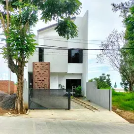 Rumah BARU LUAS STRATEGIS di Setiabudi Gegerkalong Bandung dijual