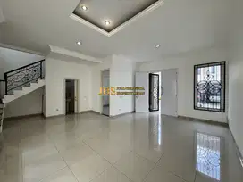 Dijual Villa Siap Huni di Komplek Citraland Gama City Cluster Bahamas