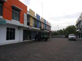 RK di Zona Bisnis Padat Nol Jln Raya Depan Perum Ladiva Gsk