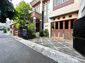 Dijual Rumah Kokoh Dan Siap Huni Cuma 3 M-an Di Tebet!