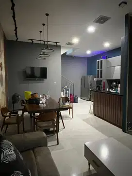 ANA RUMAH SEMI FURNISHED UK 6X15M DI ANGKE INDAH rb