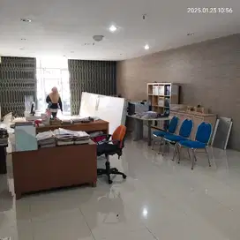 SEWA RUKO DI KELAPA GADING AMAN , PARKIR LUAS