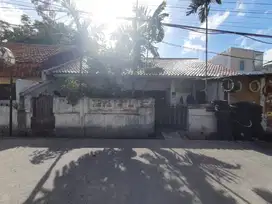 Rumah Tua Duri Kepa hadap timur jakarta Barat