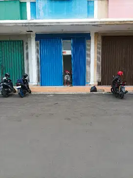 SEWA RUKO PEGANGSAAN DUA KELAPA GADING 3 LANTAI  SIAP HUNI