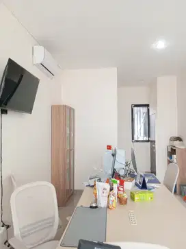 Disewakan Ruko Bagus Lebar 4x15 di Hampton Avenue By Rumah Chinida