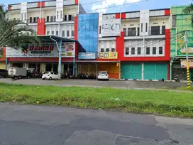 Ruko Bagus 3 Lantai di Solo Baru Samping HTC