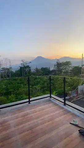 villa Mewah kota batu 900 jutaan view 360 derajat pegunungan dan kota